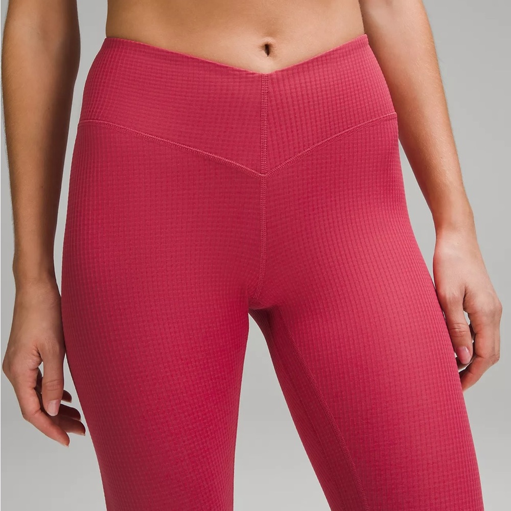 BRAND NEW LULULEMON V waist grid texture leggings size 6 in color VINTAGE ROSE